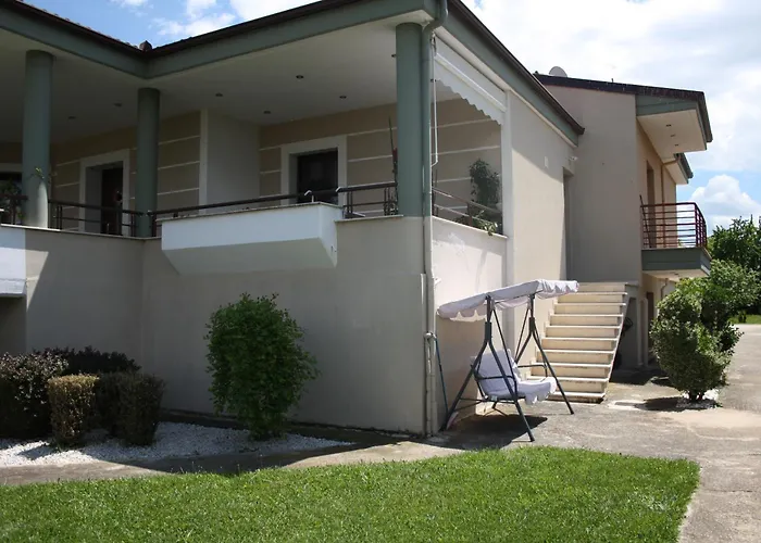 Apartament στην *